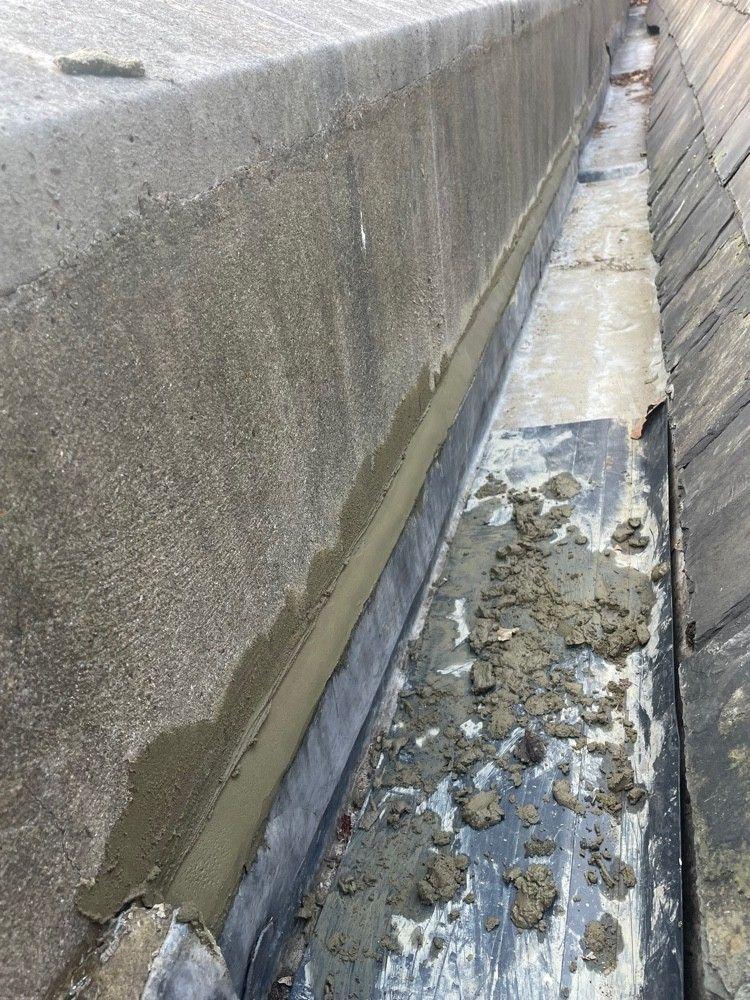 Box gutter before repair