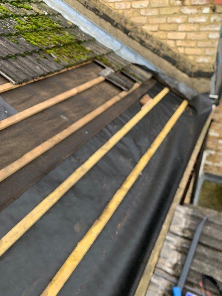 Re-tiling: new membrane and battens