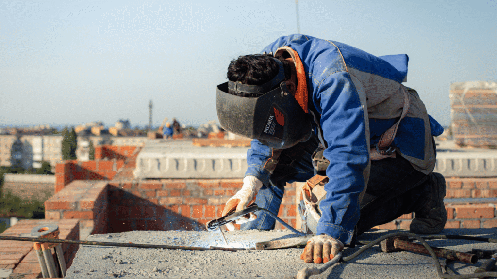 how to fix leaking roof